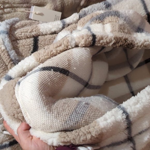 1/2 zip sherpas - Picture 2 of 2